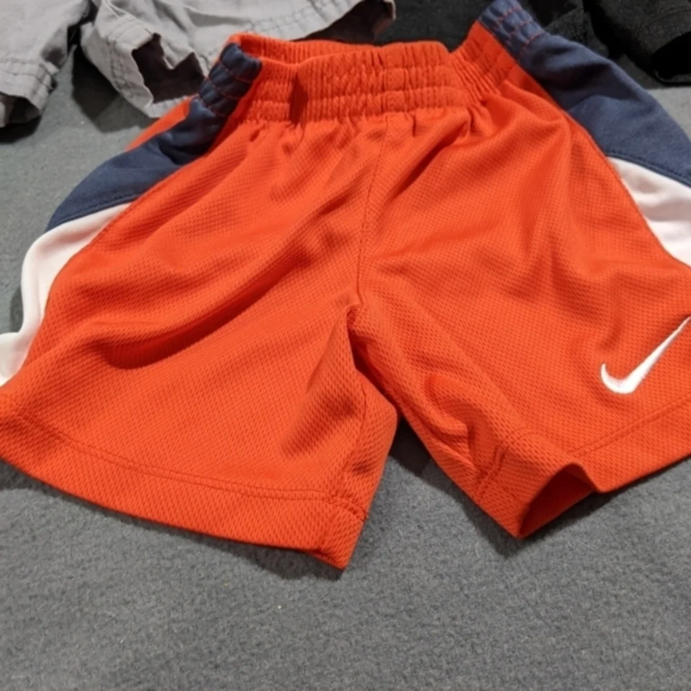 Boys shorts bundle‎ 24 months 2t Nike jumping beans garanimals